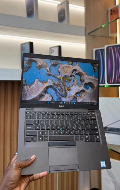 Dell Latitude 7290 Intel Core i5-8350U 8GB RAM 256GB SSD 12.5 Inch HD Display alternate